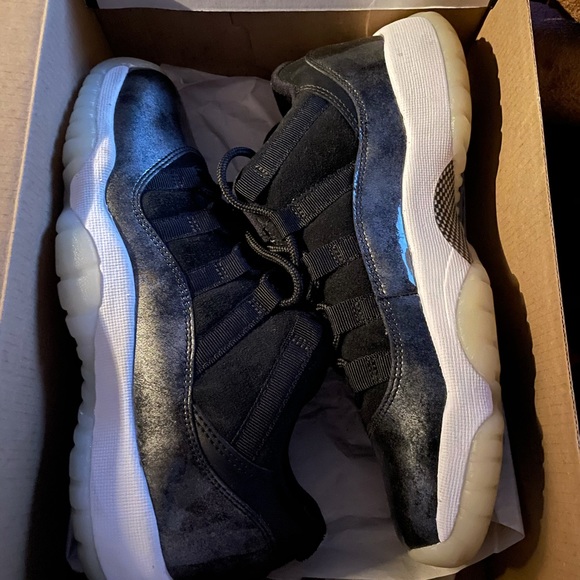 AIR JORDAN 11 RETRO BG - Picture 2 of 8